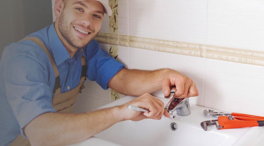 Handle or spout repair in Hickman, CA